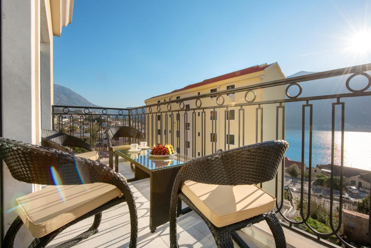 2Montenegro Limeta Apartments With Pool 코토르 외부 사진