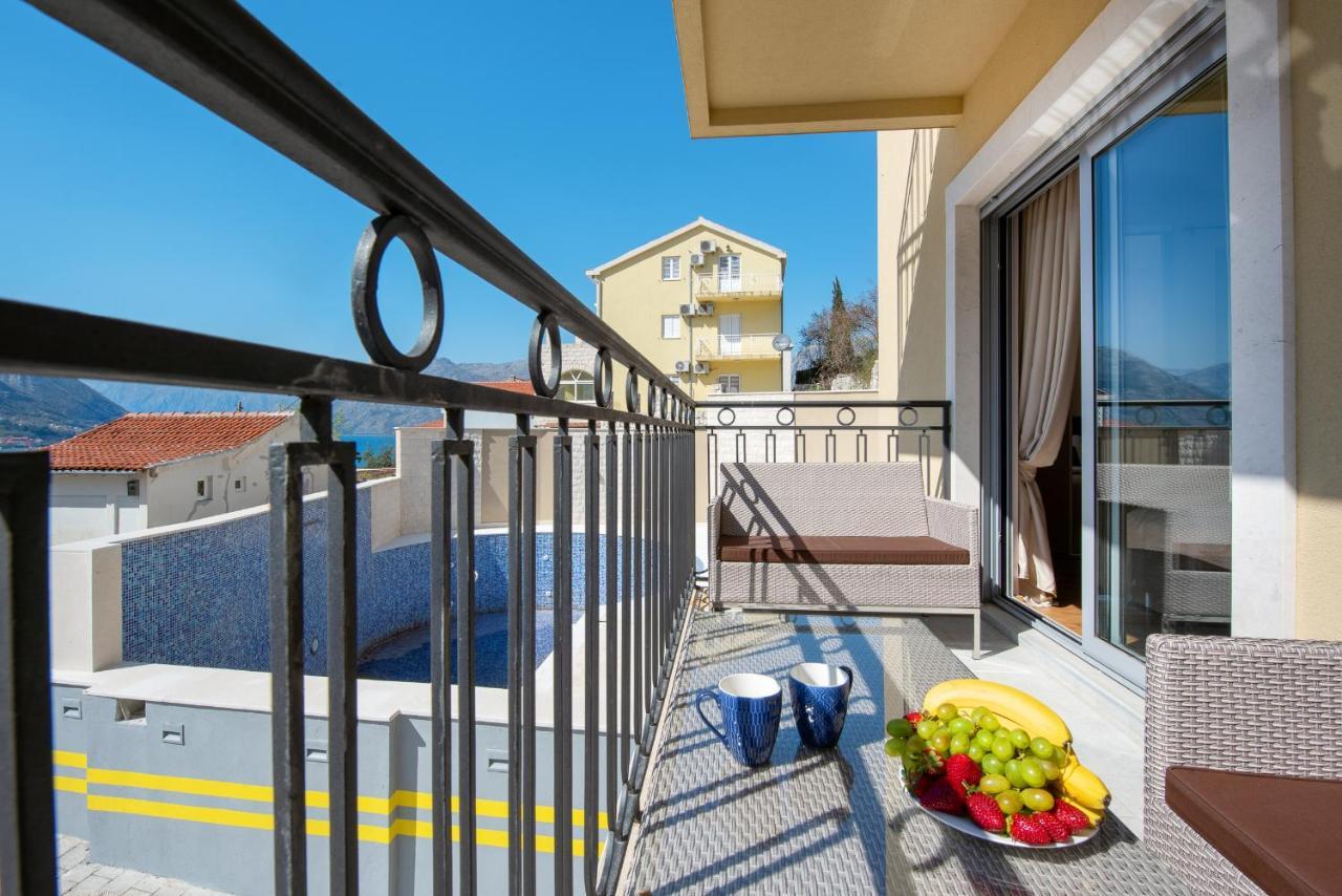 2Montenegro Limeta Apartments With Pool 코토르 외부 사진