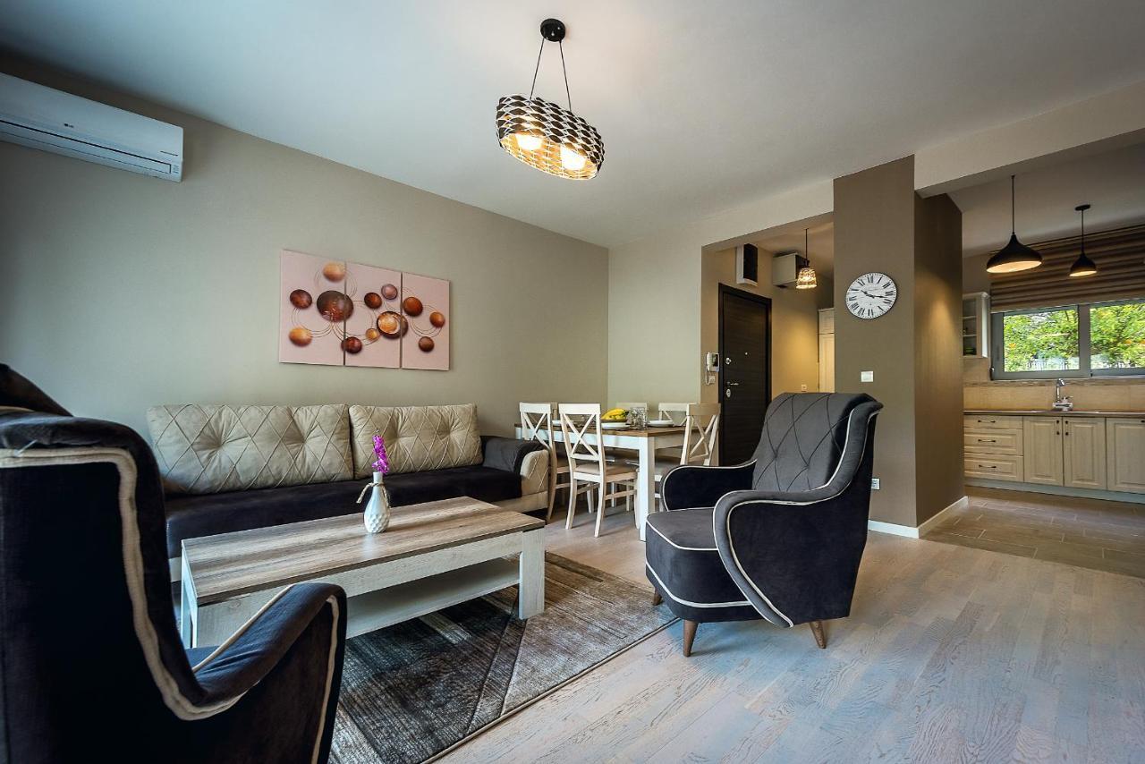 2Montenegro Limeta Apartments With Pool 코토르 외부 사진