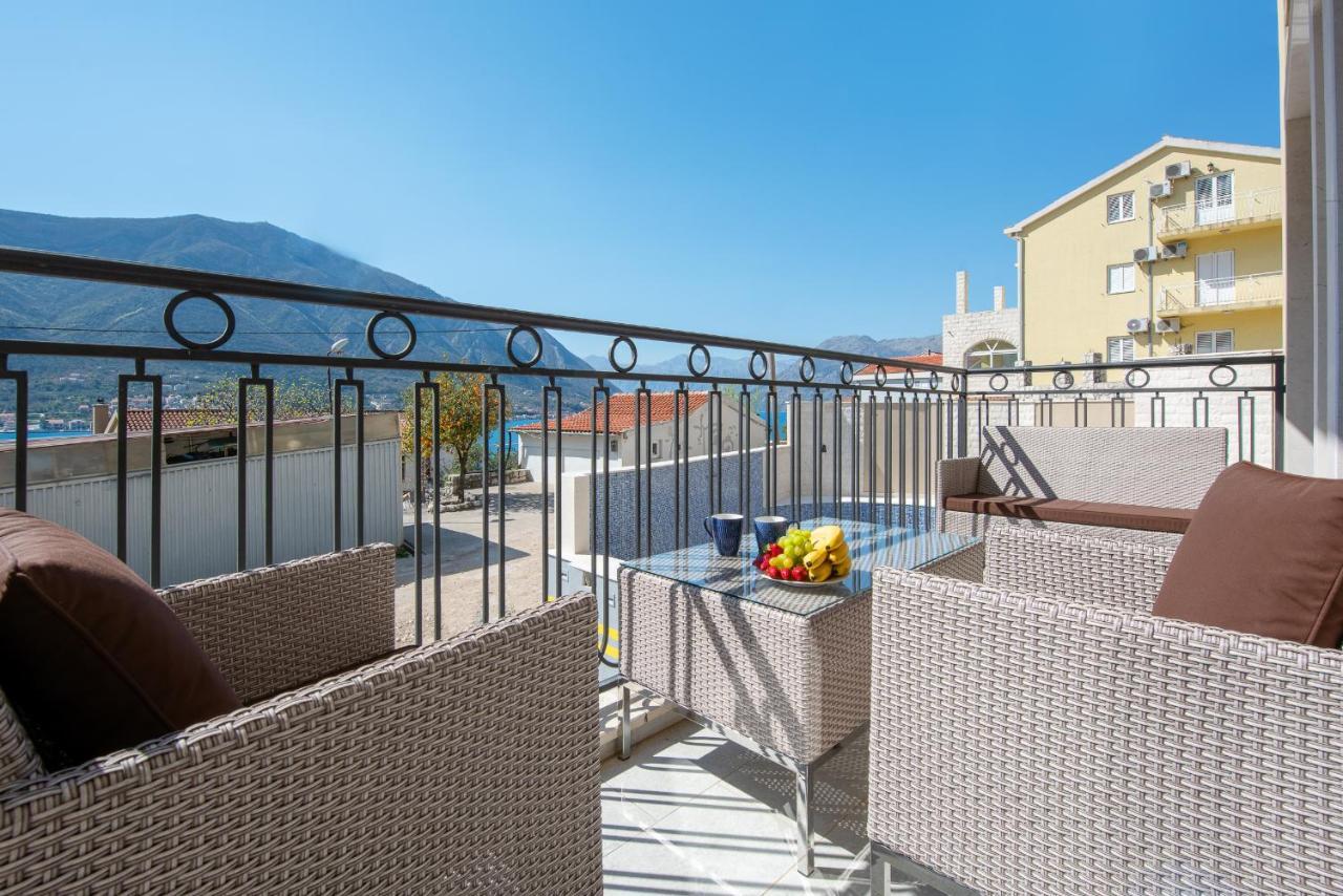 2Montenegro Limeta Apartments With Pool 코토르 외부 사진