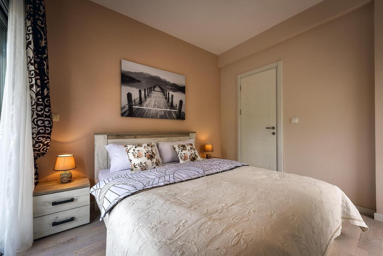 2Montenegro Limeta Apartments With Pool 코토르 외부 사진