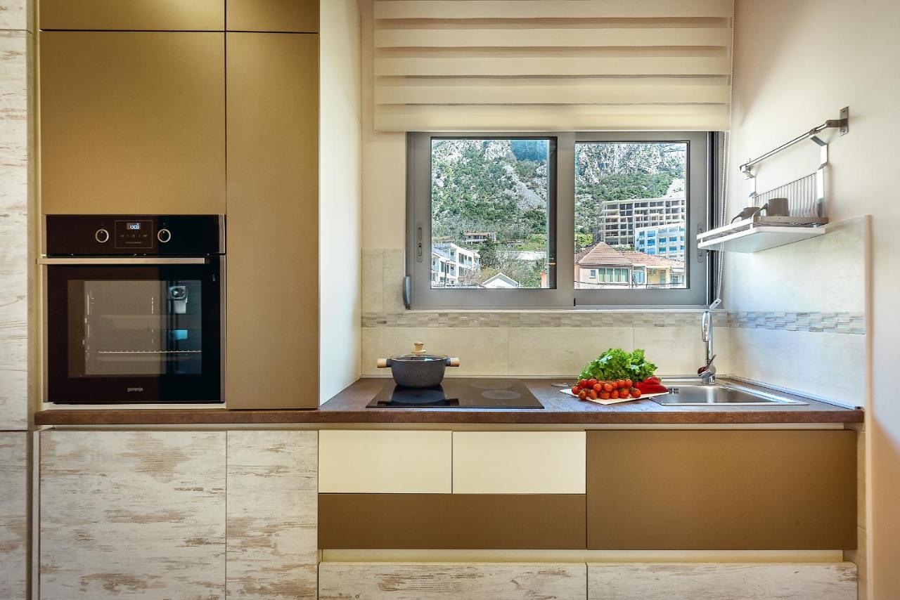 2Montenegro Limeta Apartments With Pool 코토르 외부 사진