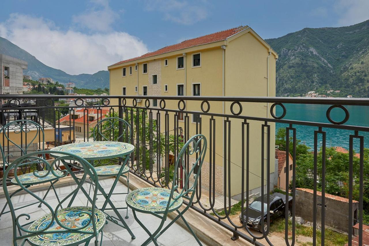 2Montenegro Limeta Apartments With Pool 코토르 외부 사진