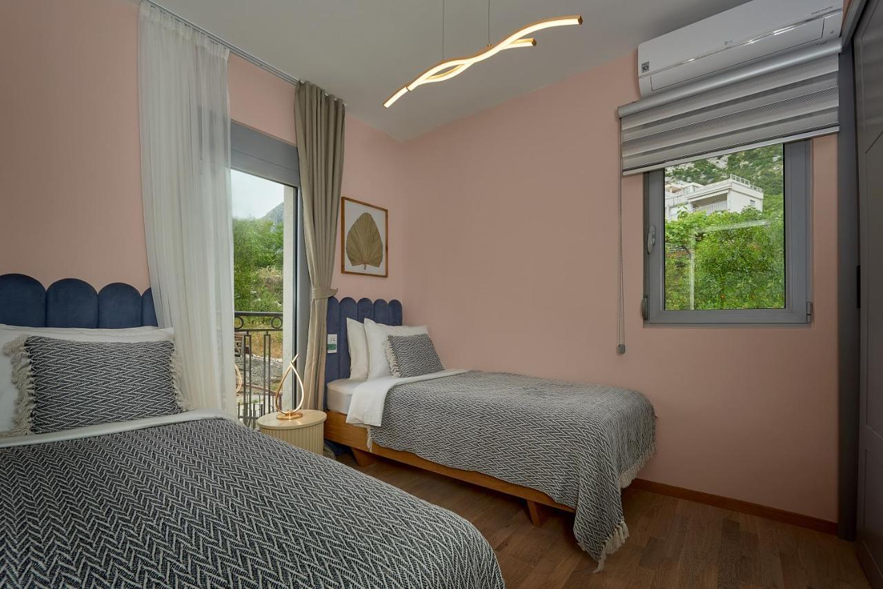 2Montenegro Limeta Apartments With Pool 코토르 외부 사진